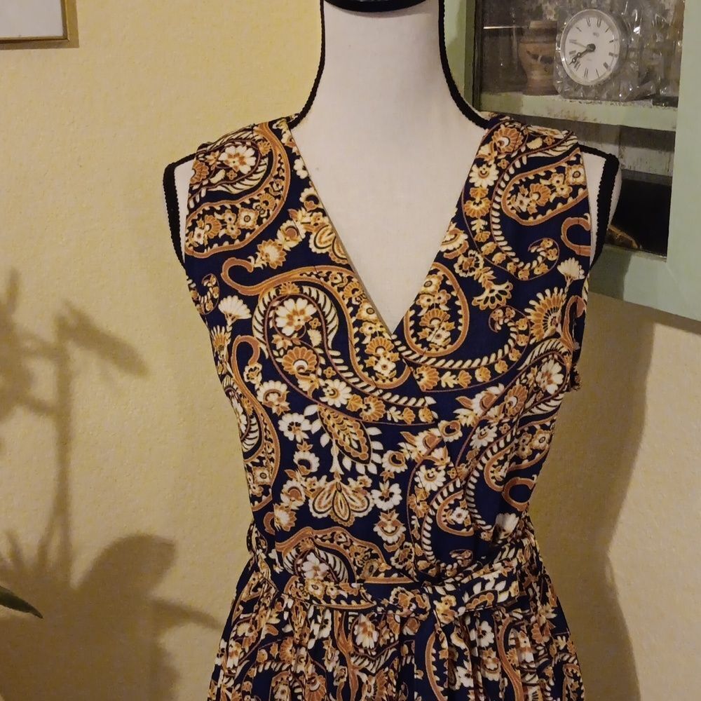 Lark + Grey Paisley Wrap Front PLEATED Dress. Career. Professional. - Picture 2 of 12